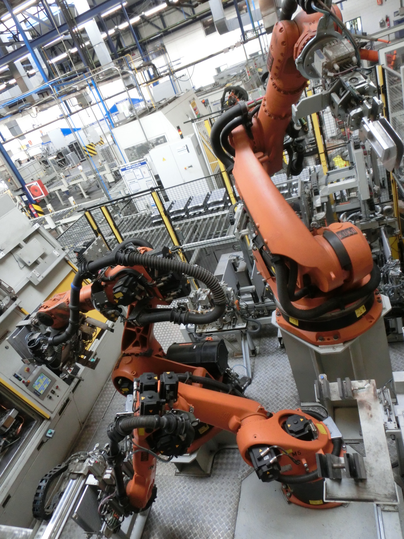 Cel·la robotitzada de muntatge de condensador de AC 2